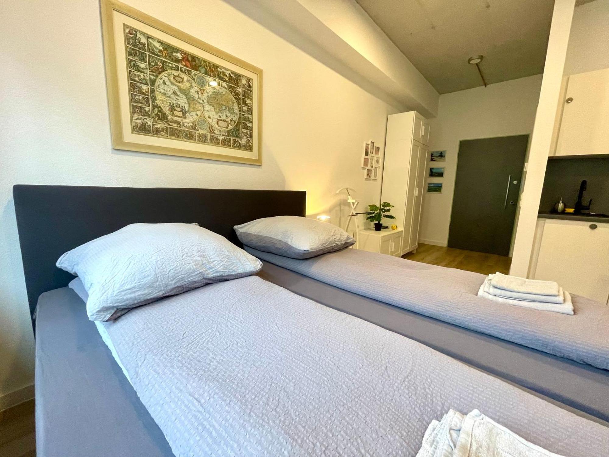 Neu Wunderschoenenes Weisses Apartament Am Schloessle Zentrum Goldstadt 普福尔茨海姆 外观 照片