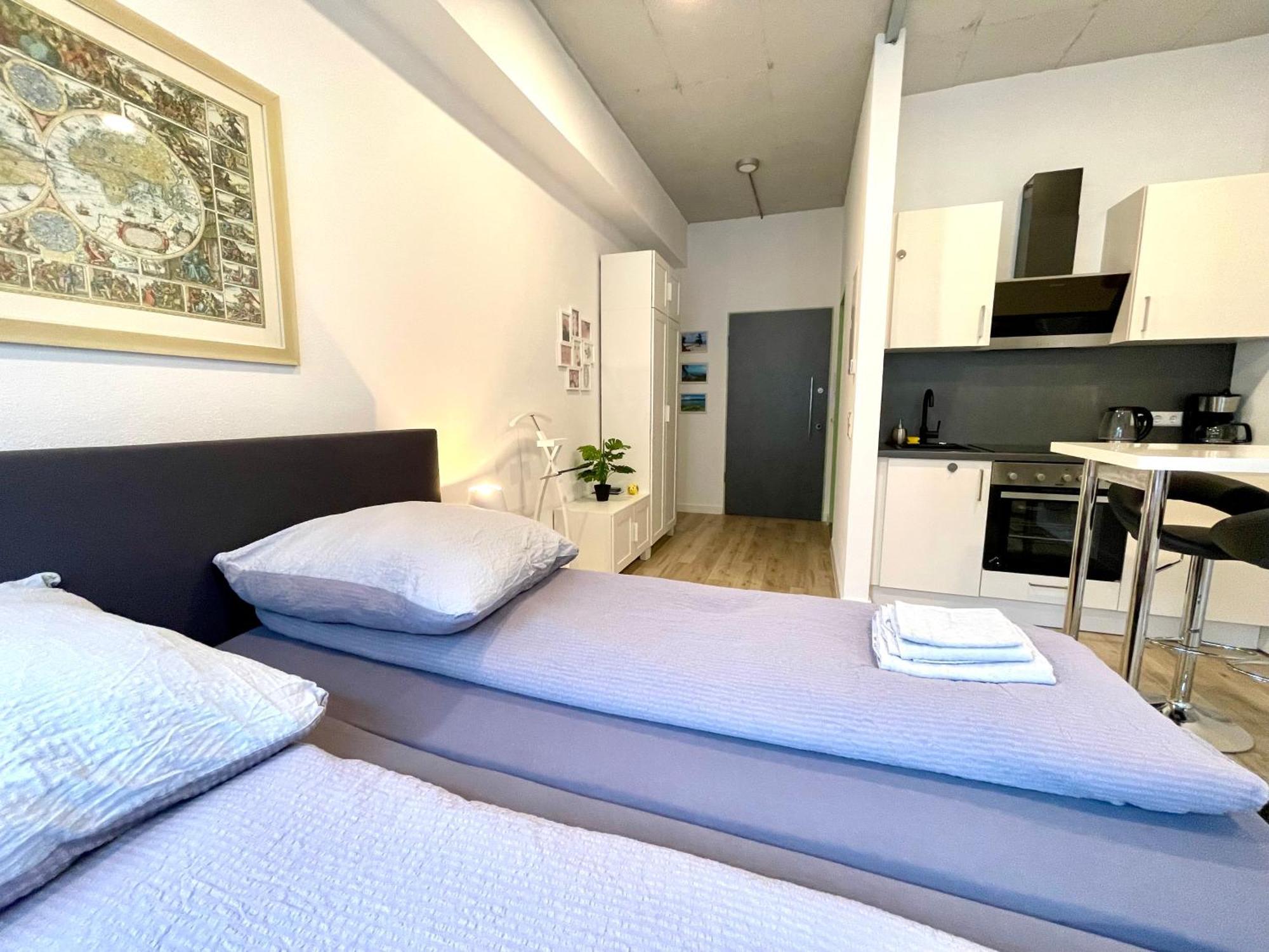 Neu Wunderschoenenes Weisses Apartament Am Schloessle Zentrum Goldstadt 普福尔茨海姆 外观 照片