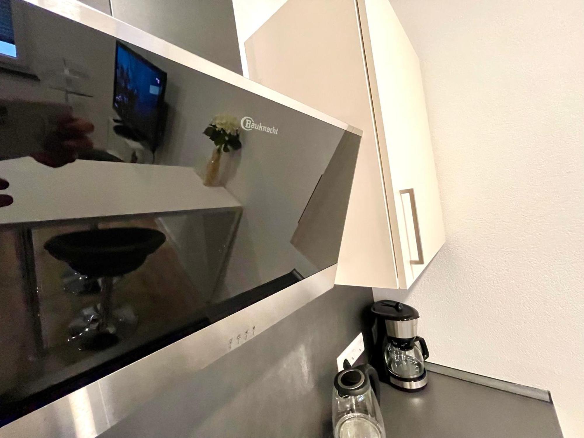 Neu Wunderschoenenes Weisses Apartament Am Schloessle Zentrum Goldstadt 普福尔茨海姆 外观 照片