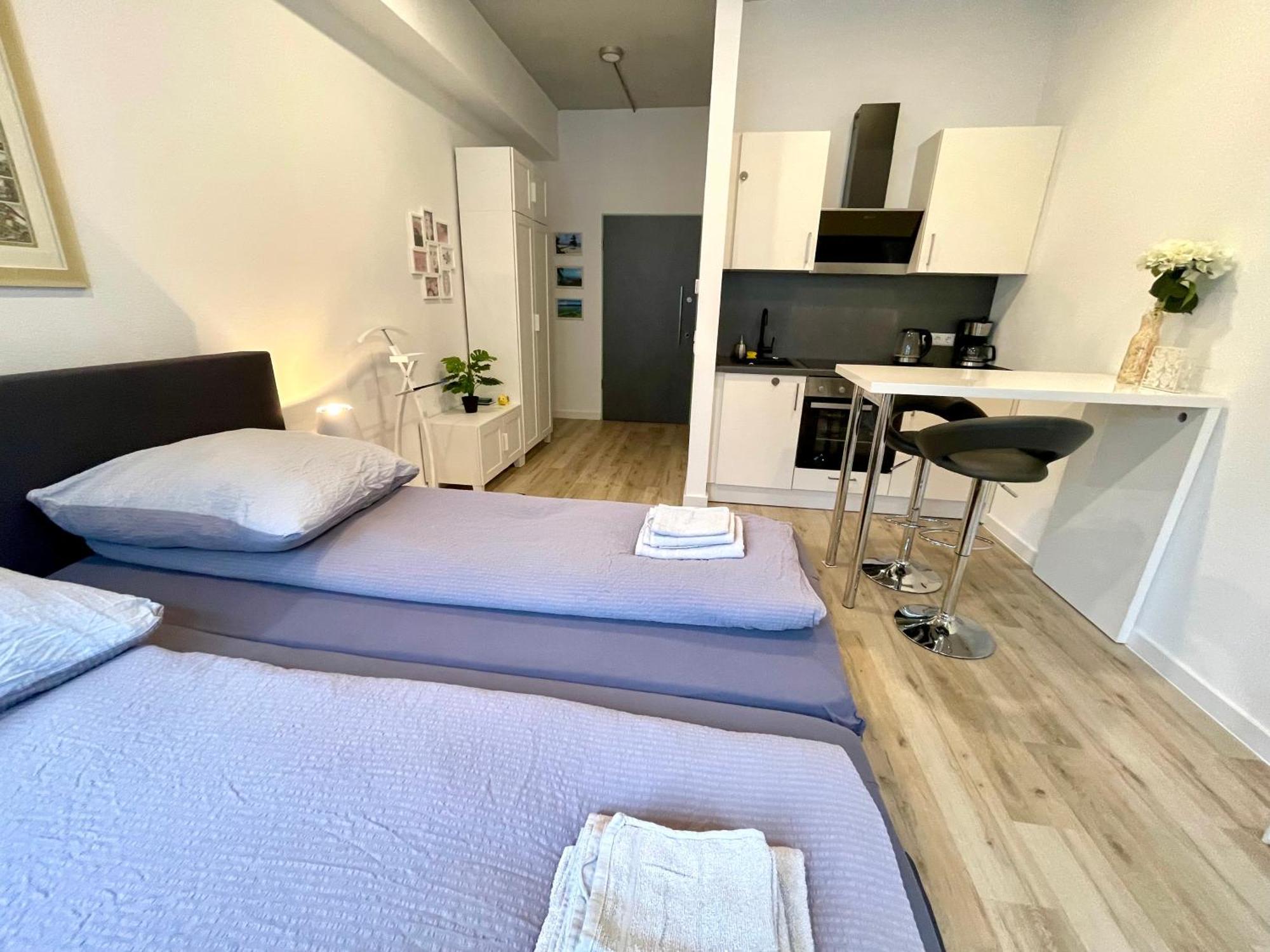 Neu Wunderschoenenes Weisses Apartament Am Schloessle Zentrum Goldstadt 普福尔茨海姆 外观 照片