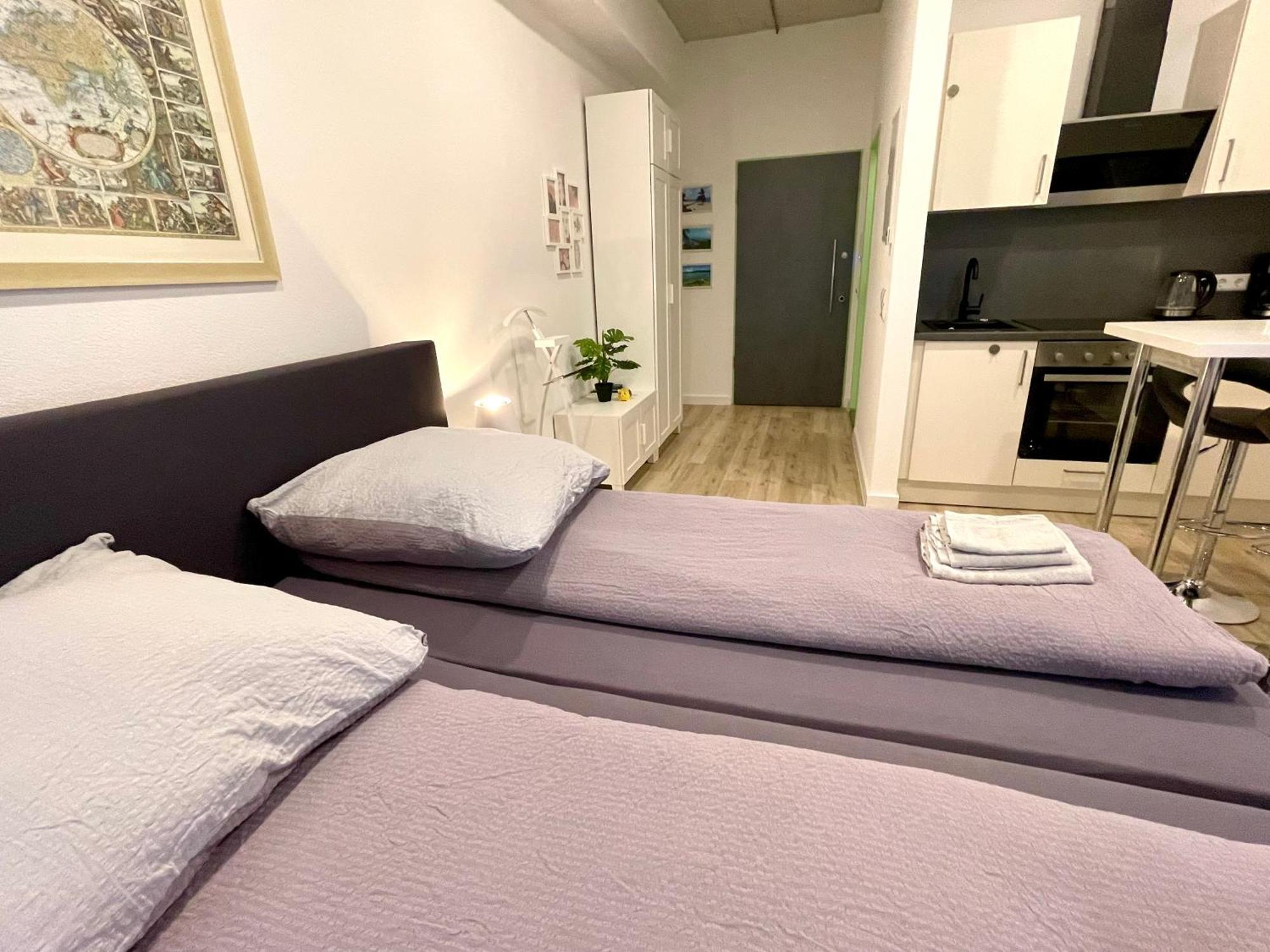 Neu Wunderschoenenes Weisses Apartament Am Schloessle Zentrum Goldstadt 普福尔茨海姆 外观 照片
