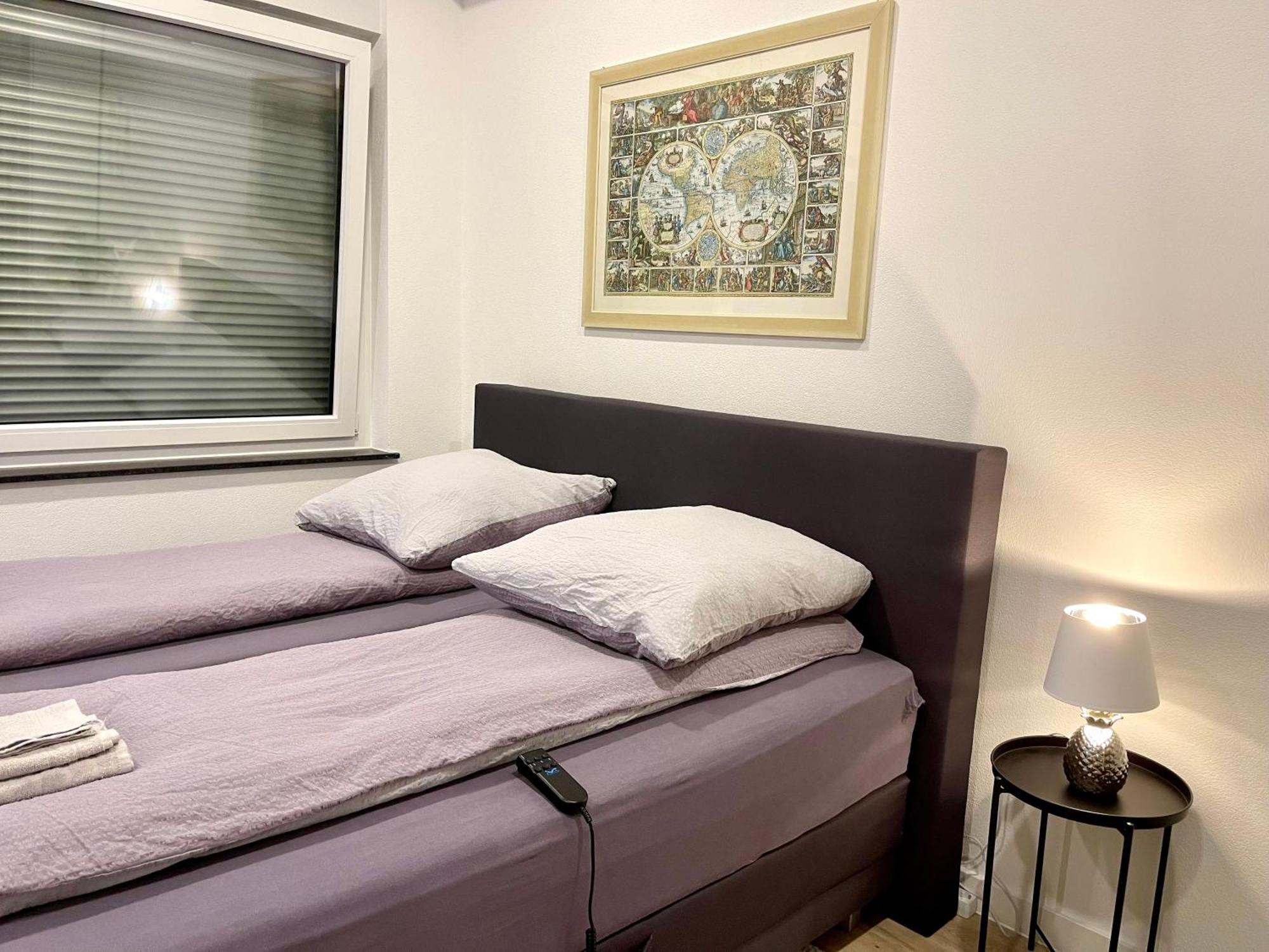 Neu Wunderschoenenes Weisses Apartament Am Schloessle Zentrum Goldstadt 普福尔茨海姆 外观 照片